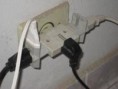/album/galeria%20de%20fotos%3a%20n%c3%a3o%20fa%c3%a7a-perigo/gambiarra-tomada-jpeg/